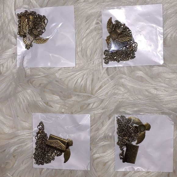 Bulk Lot 25 Harry Potter Inspired necklaces new in packaging - Picture 7 of 7